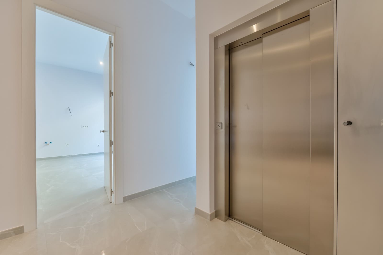 8 sypialnia Willa na sprzedaż w Finestrat - 4 450 000 € (Ref: 9327289)