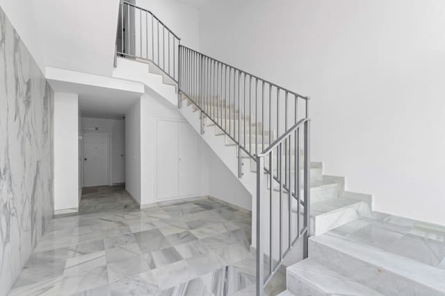 2 soveværelse Penthouse til salg i Villamartin, Orihuela med swimmingpool garage - € 425.000 (Ref: 9327313)