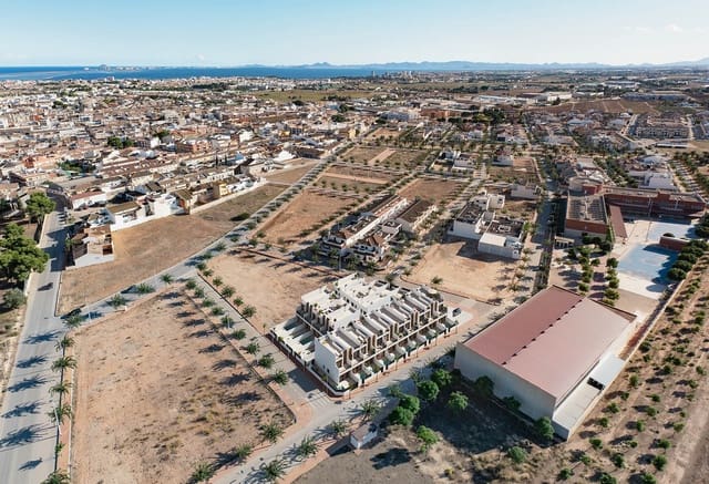 3 sovrum Semi-fristående Villa till salu i San Pedro del Pinatar ciudad, San Pedro del Pinatar med garage - 369 900 € (Ref: 9327805)