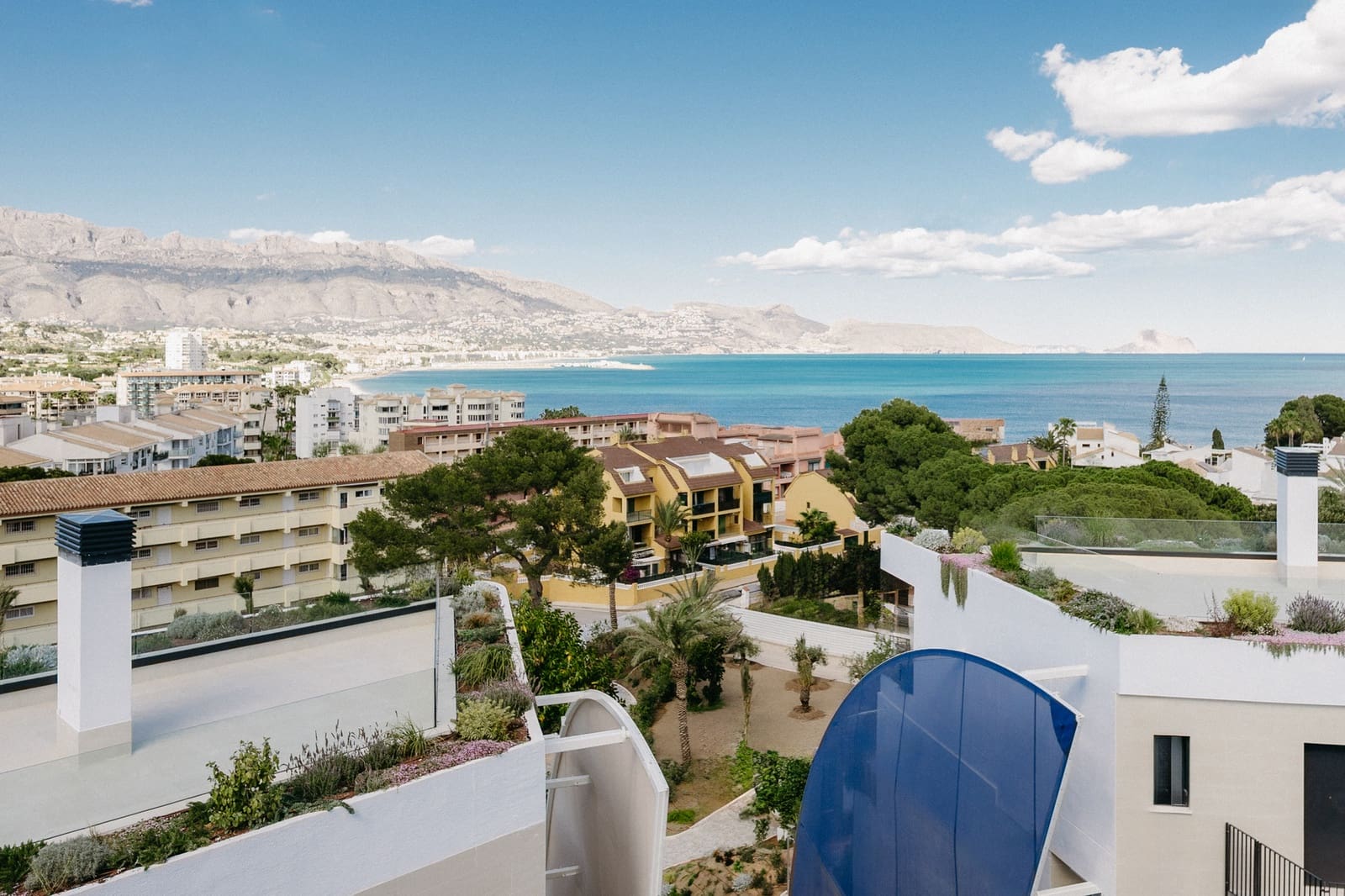 2 soveværelse Lejlighed til salg i Alfaz del Pi / L'Alfas del Pi med swimmingpool - € 520.000 (Ref: 9327813)