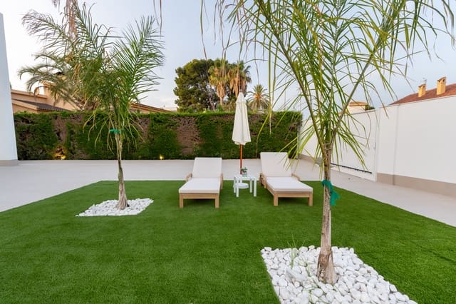 4 soveværelse Villa til salg i Dehesa de Campoamor, Orihuela med swimmingpool - € 1.350.000 (Ref: 9327858)