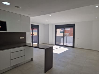 3 sypialnia Penthouse na sprzedaż w Torrevieja z basenem garażem - 599 000 € (Ref: 9327866)