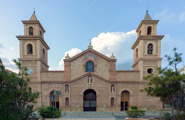 4 slaapkamer Villa te koop in Algorfa - € 729.000 (Ref: 9328264)