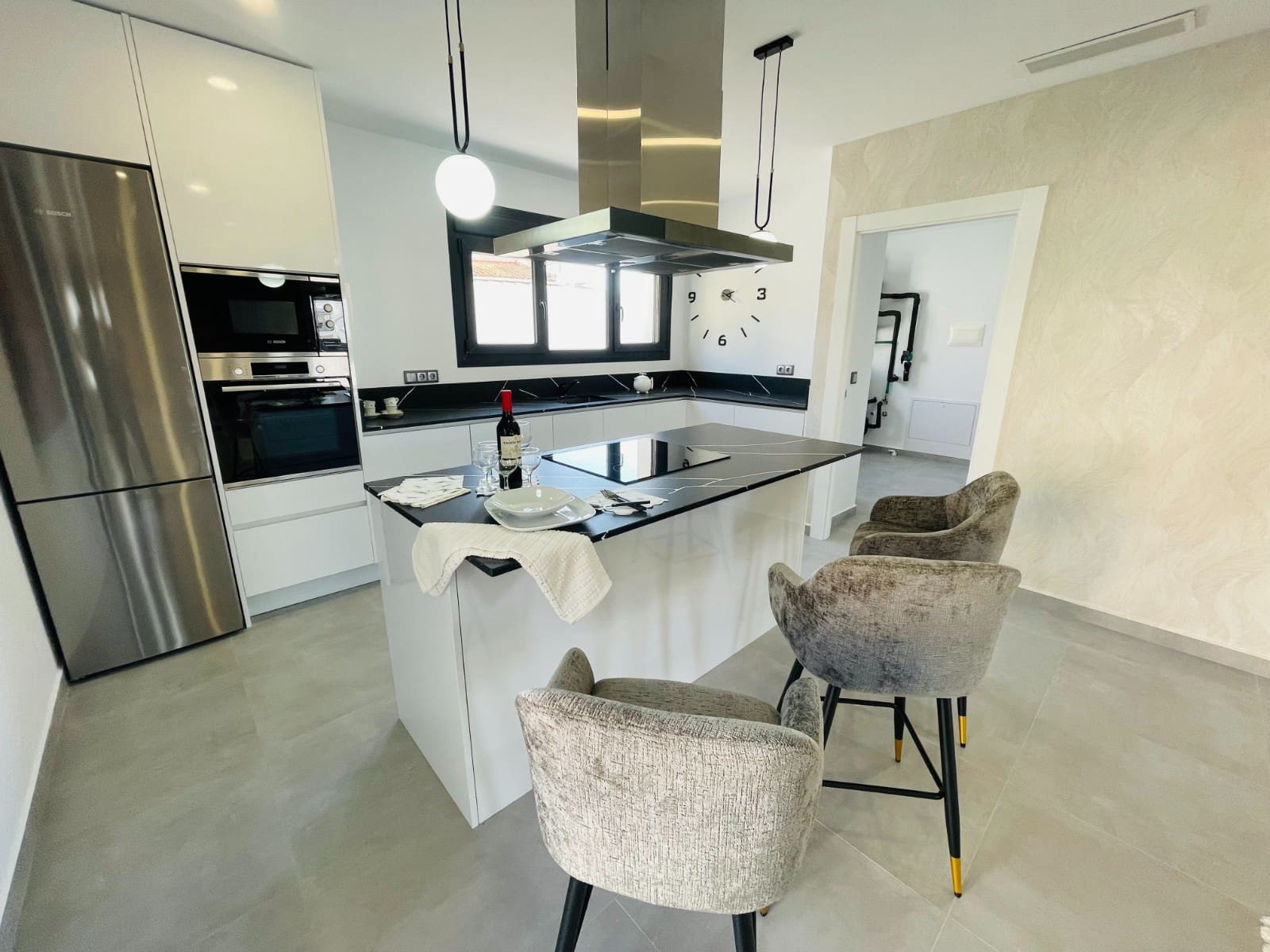 5 bedroom Villa for sale in Torrevieja - € 1,200,000 (Ref: 9352752)