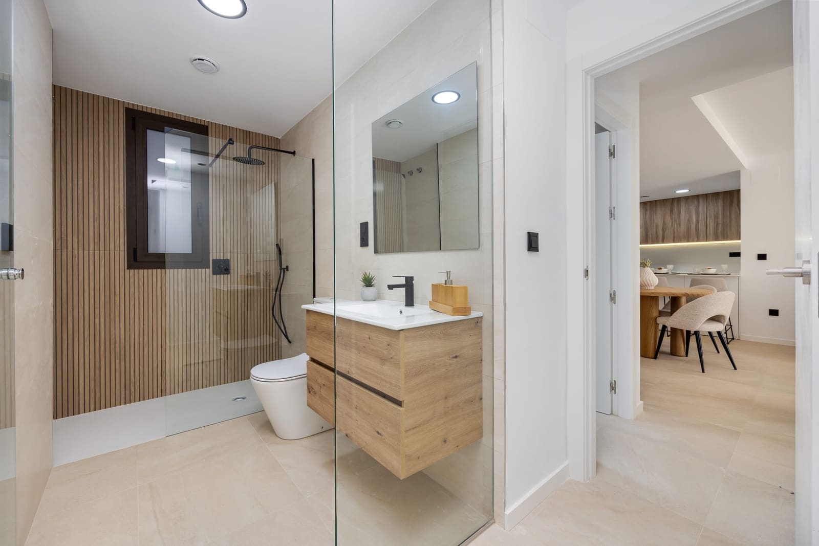 2 sypialnia Apartament na sprzedaż w Los Alcazares z basenem garażem - 260 000 € (Ref: 9361875)