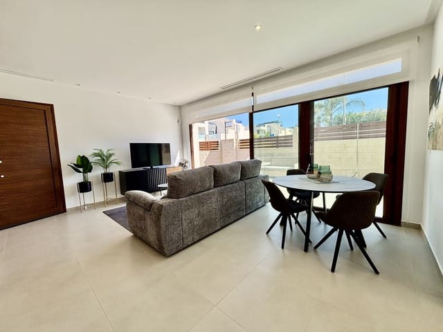 Chalet de 3 habitaciones en Benijófar en venta - 395.000 € (Ref: 9410471)