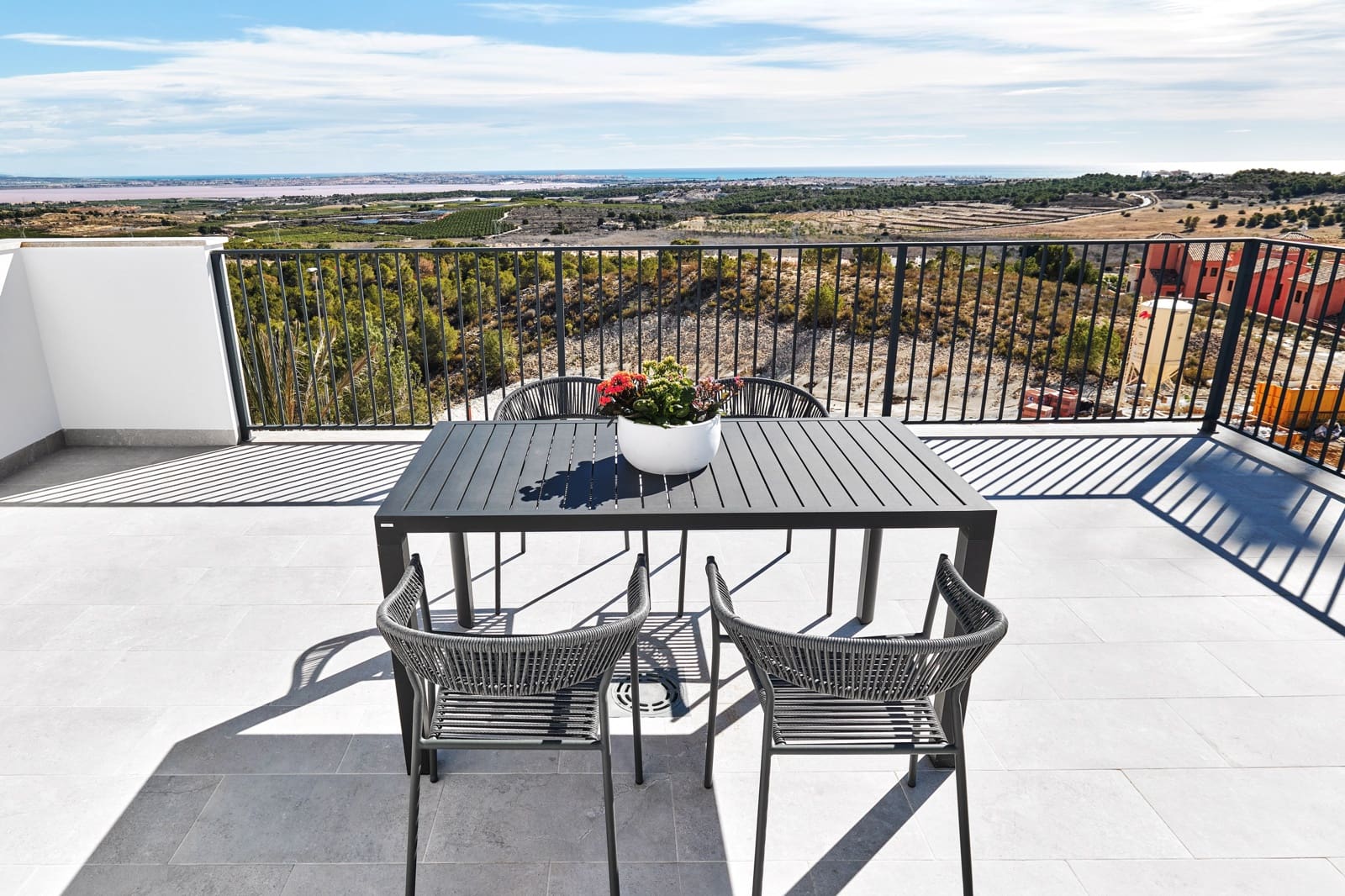 3 bedroom Villa for sale in San Miguel de Salinas - € 699,000 (Ref: 9481755)