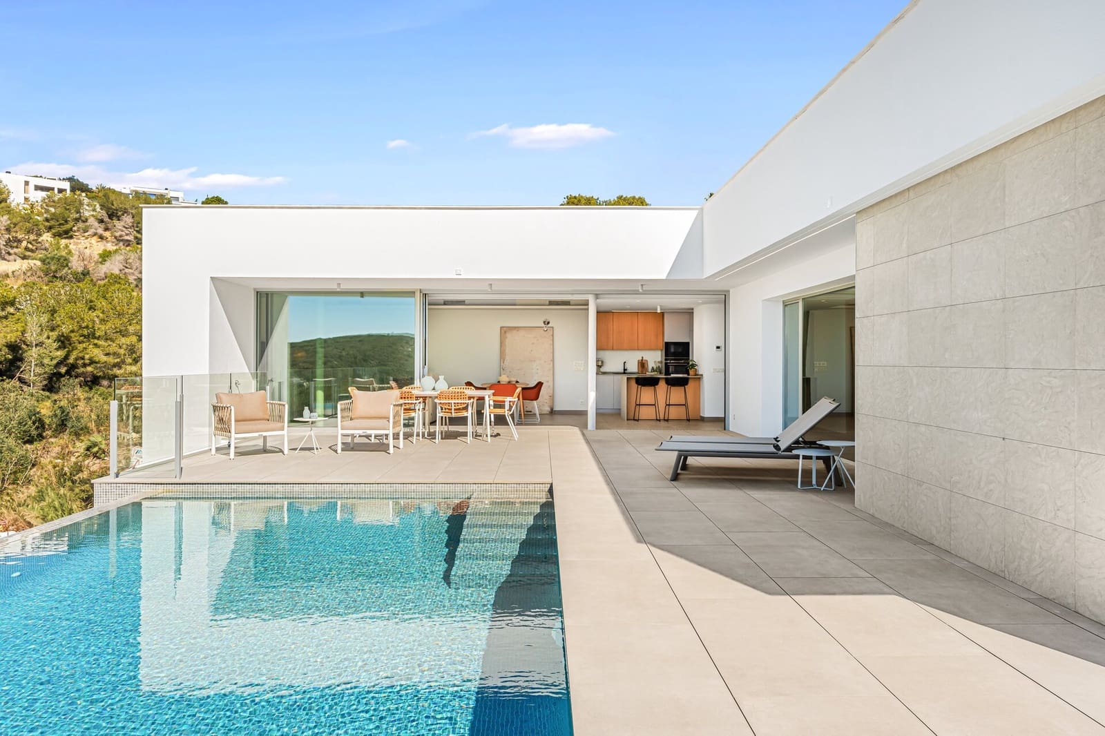 4 bedroom Villa for sale in Cumbre del Sol with garage - € 1,300,000 (Ref: 9710968)