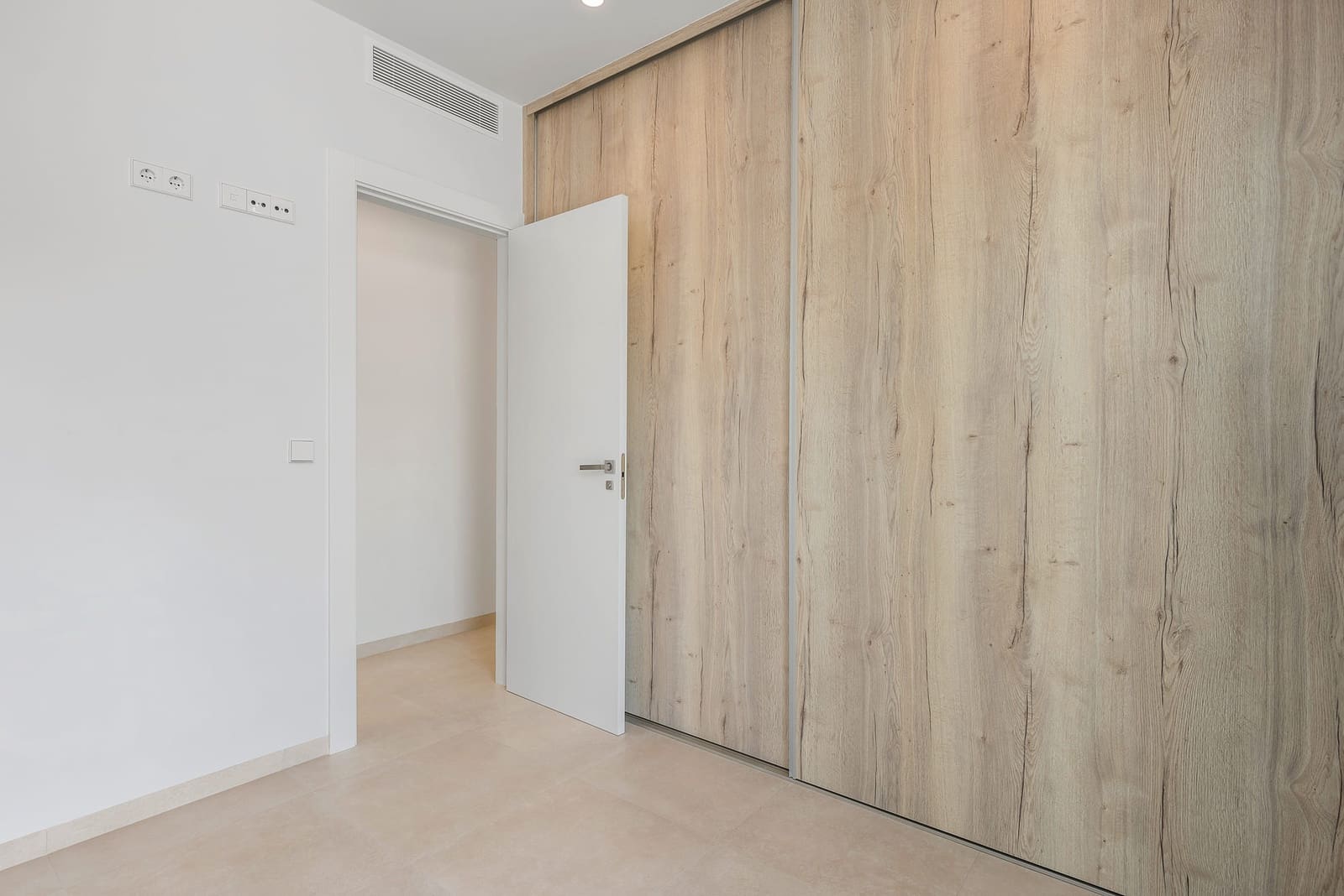 Chalet de 3 habitaciones en Los Alcázares en venta - 519.900 € (Ref: 9719171)