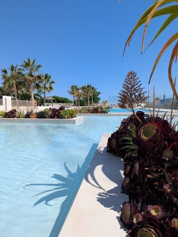 2 makuuhuone Kattohuoneisto myytävänä paikassa L'Almadrava - L'Estanyó, Dénia mukana uima-altaan - 499 000 € (Ref: 9796878)