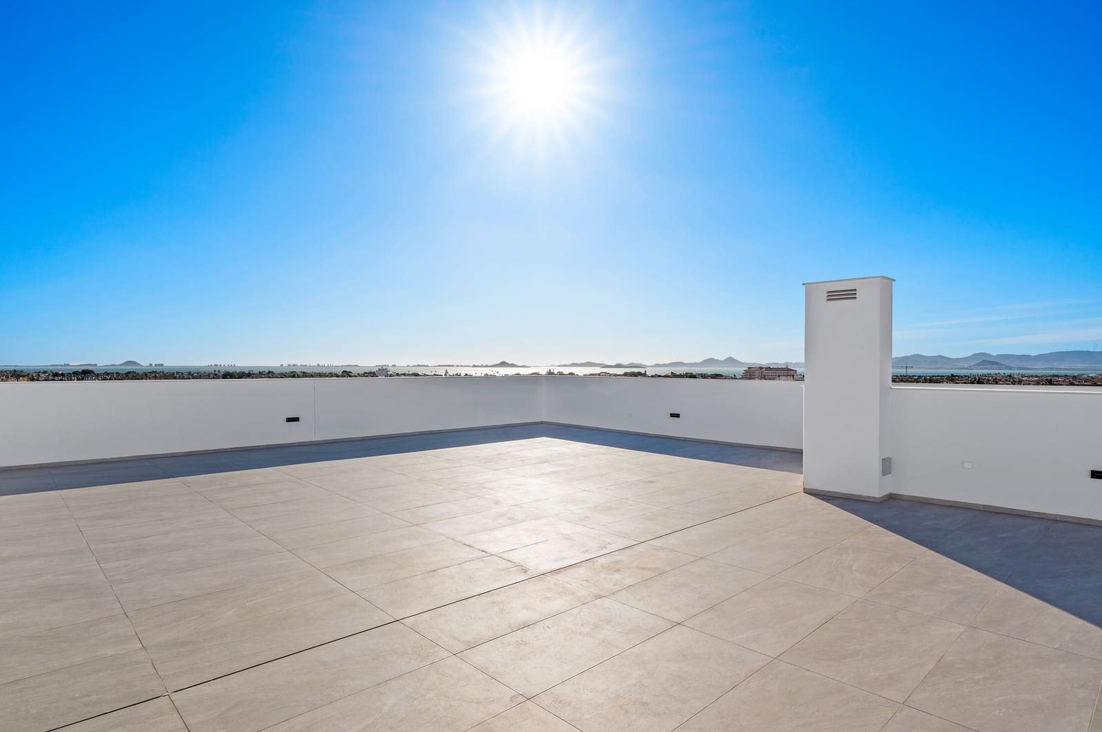 3 soverom Penthouse til salgs i Los Alcazares med svømmebasseng garasje - € 449 900 (Ref: 9832396)