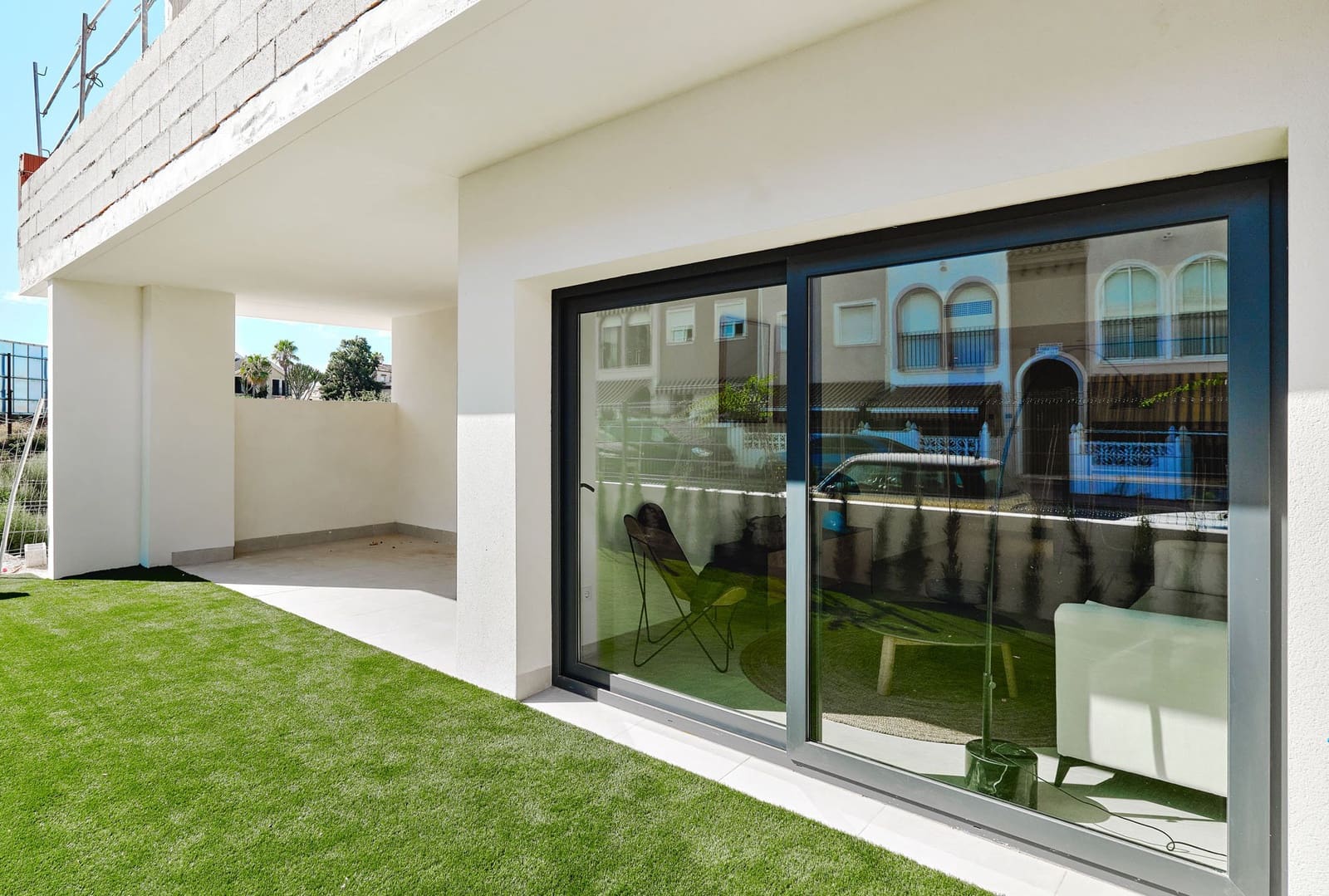 2 sovrum Bungalow till salu i Torrevieja med pool garage - 380 000 € (Ref: 9889673)