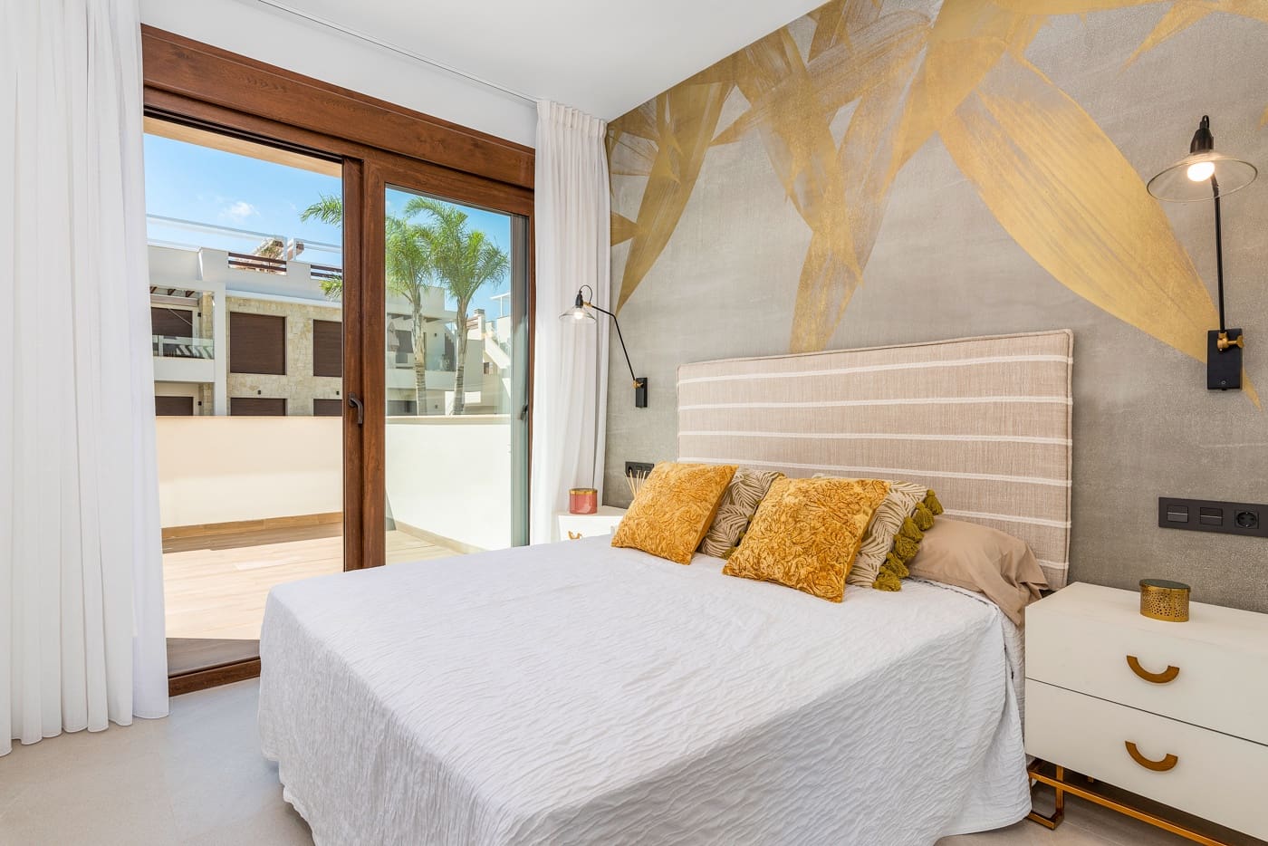 3 soverom Bungalow til salgs i Torrevieja med svømmebasseng garasje - € 330 000 (Ref: 9978115)