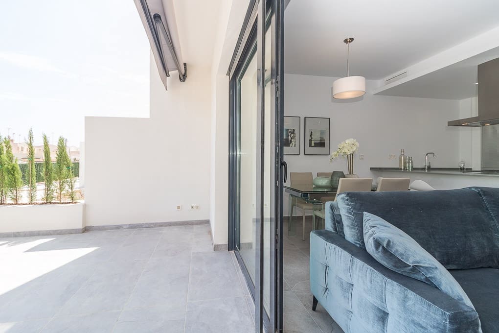 3 soverom Bungalow til salgs i Torrevieja med svømmebasseng - € 340 000 (Ref: 9984280)