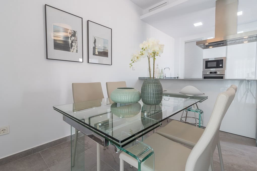 3 soverom Bungalow til salgs i Torrevieja med svømmebasseng - € 340 000 (Ref: 9984280)