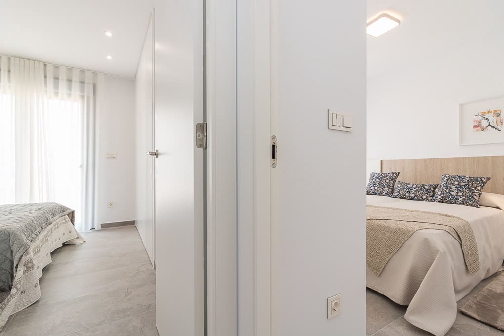 3 soverom Bungalow til salgs i Torrevieja med svømmebasseng - € 340 000 (Ref: 9984280)
