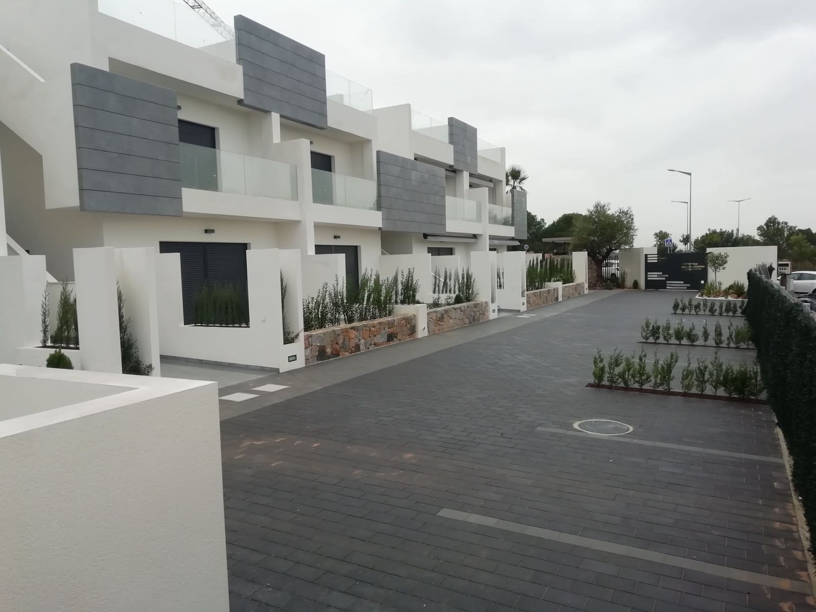 3 soverom Bungalow til salgs i Torrevieja med svømmebasseng - € 340 000 (Ref: 9984280)