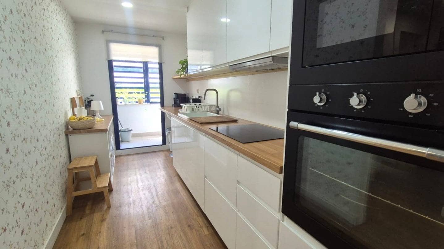 Apartamento de 3 habitaciones en Estepona en venta con piscina garaje - 499.500 € (Ref: 10078432)