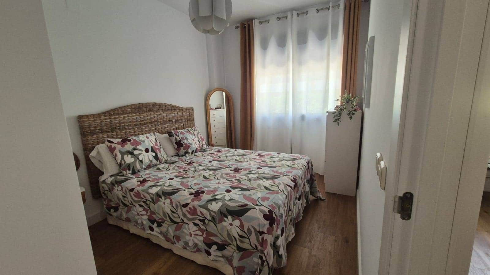 Apartamento de 3 habitaciones en Estepona en venta con piscina garaje - 499.500 € (Ref: 10078432)