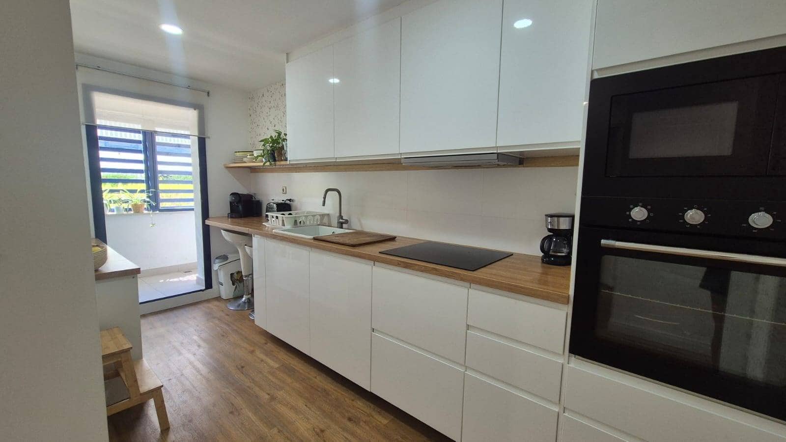 Apartamento de 3 habitaciones en Estepona en venta con piscina garaje - 499.500 € (Ref: 10078432)