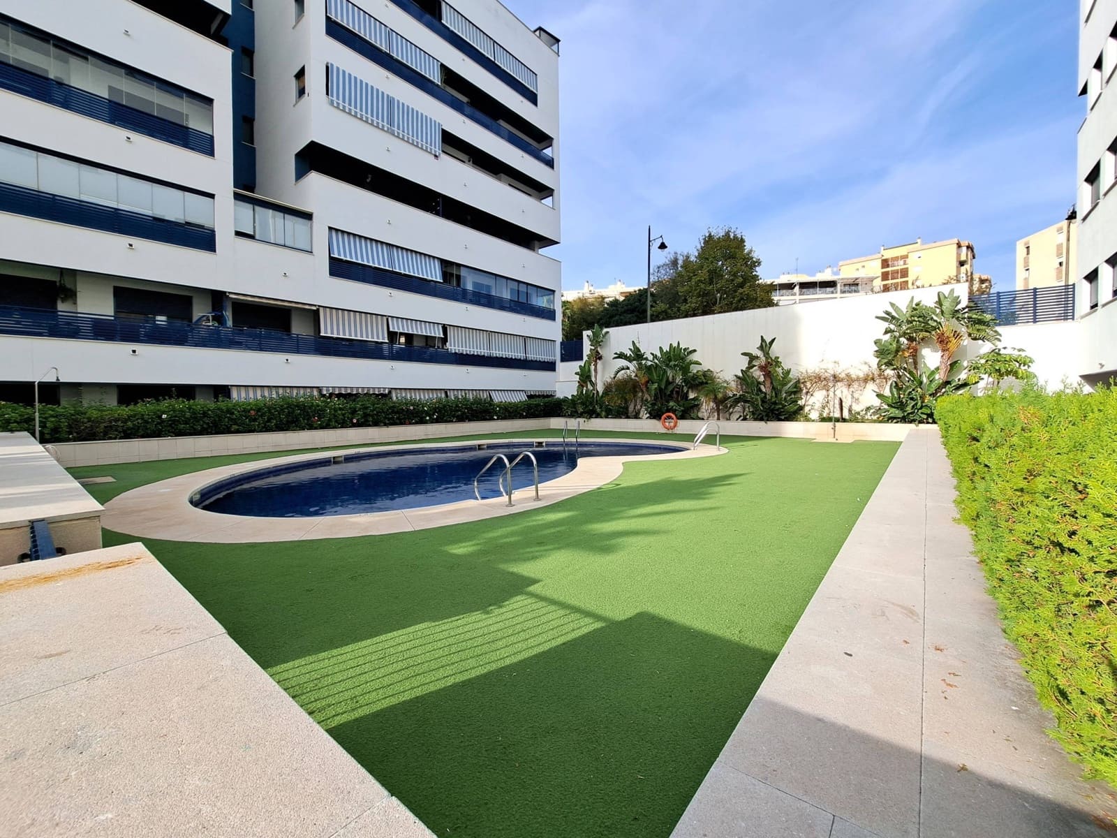 Apartamento de 3 habitaciones en Estepona en venta con piscina garaje - 499.500 € (Ref: 10078432)