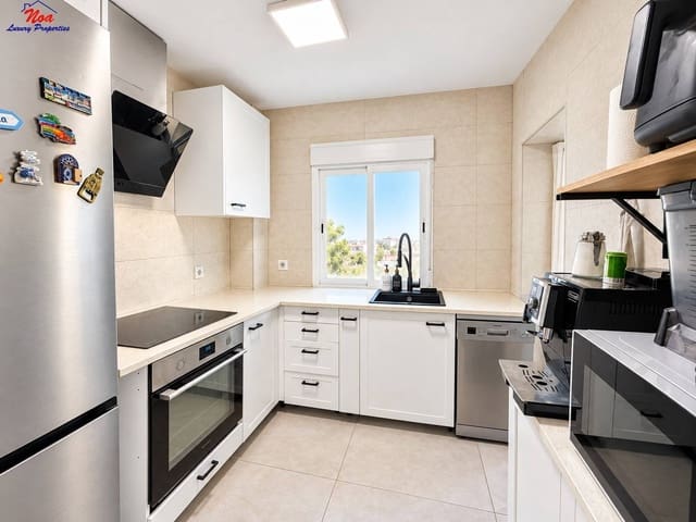 3 sypialnia Apartament na sprzedaż w Puerto de Estepona, Estepona - 315 000 € (Ref: 10159768)