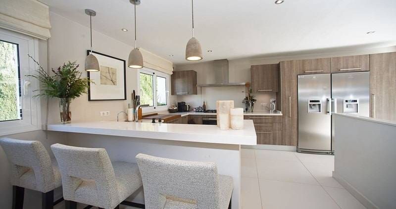 4 sovrum Villa till salu i Nueva Andalucia med pool garage - 2 350 000 € (Ref: 8209349)