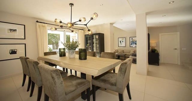 4 sovrum Villa till salu i Los Naranjos, Marbella med pool garage - 2 350 000 € (Ref: 8209349)