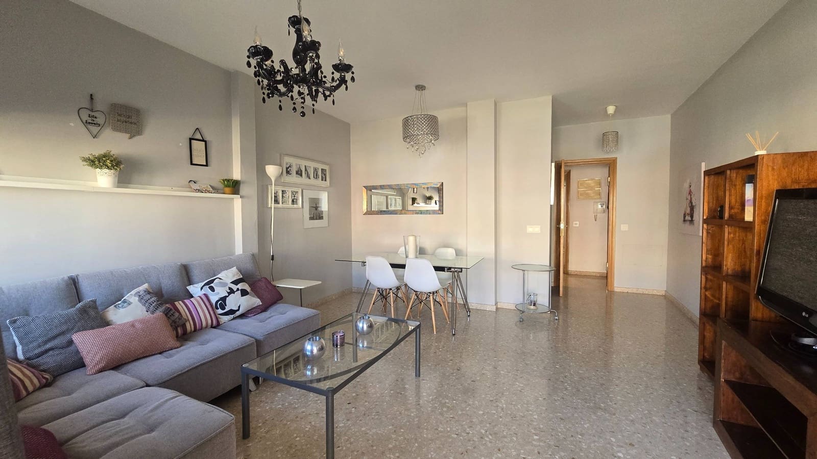 Apartamento de 3 habitaciones en Estepona en venta - 316.000 € (Ref: 8428903)