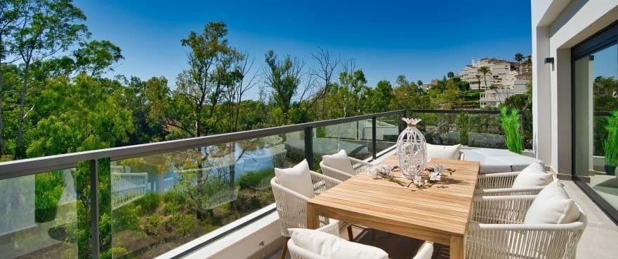 3 soveværelse Penthouse til salg i Nueva Andalucia med swimmingpool garage - € 1.015.000 (Ref: 8430736)