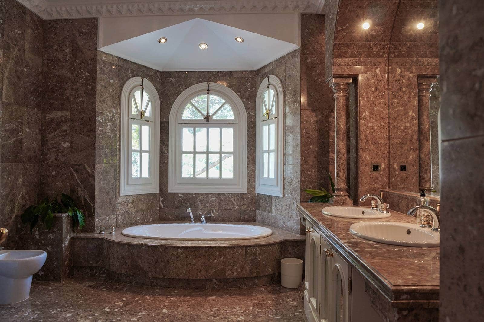 11 quarto Moradia para venda em El Paraiso com piscina garagem - 7 950 000 € (Ref: 8488884)