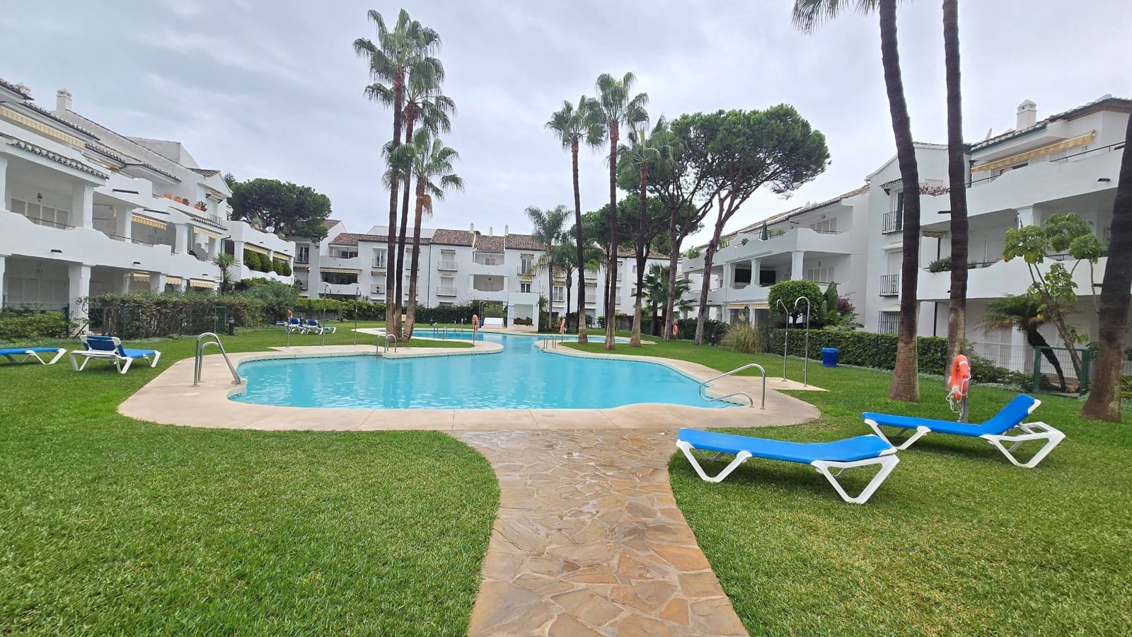 2 sypialnia Apartament na sprzedaż w Atalaya-Isdabe z basenem garażem - 455 000 € (Ref: 8610564)