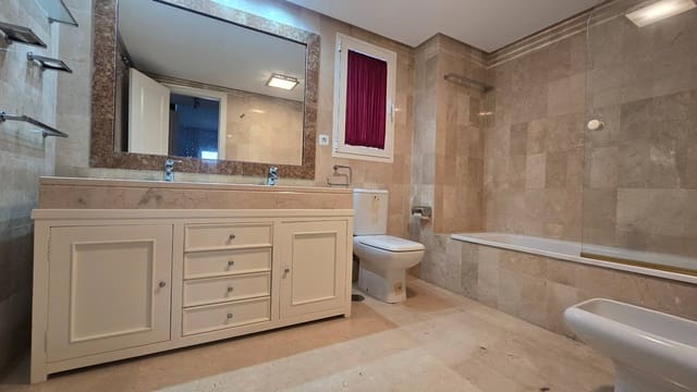 2 Zimmer Apartment zu verkaufen in Atalaya-Isdabe, Estepona mit Pool Garage - 455.000 € (Ref: 8610564)