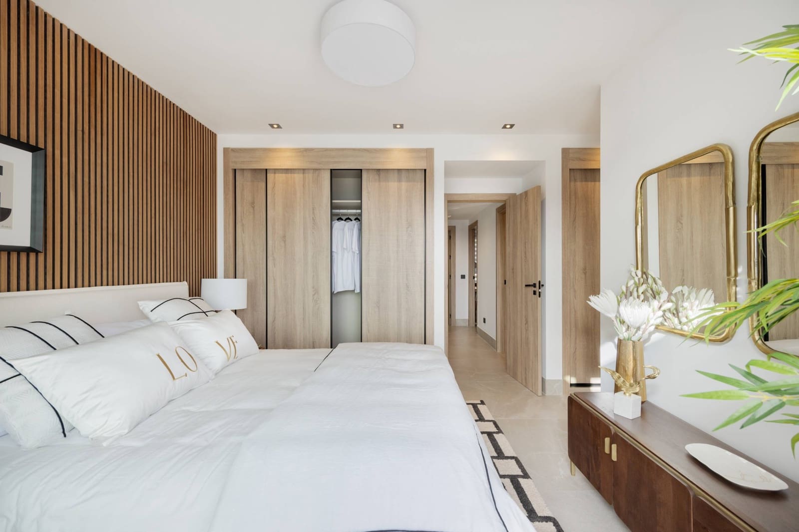 3 soveværelse Rækkehus til salg i Istan med swimmingpool garage - € 548.000 (Ref: 8612831)