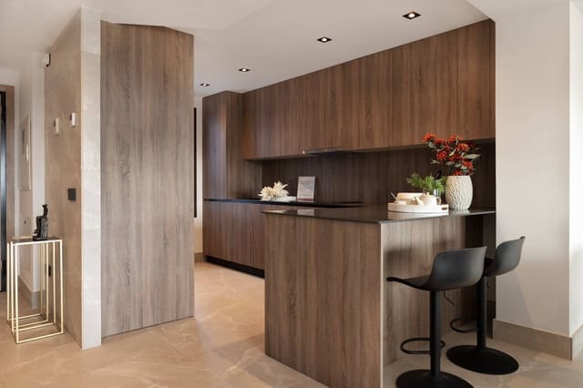 3 sypialnia Dom szeregowy na sprzedaż w Istán z basenem garażem - 548 000 € (Ref: 8612831)