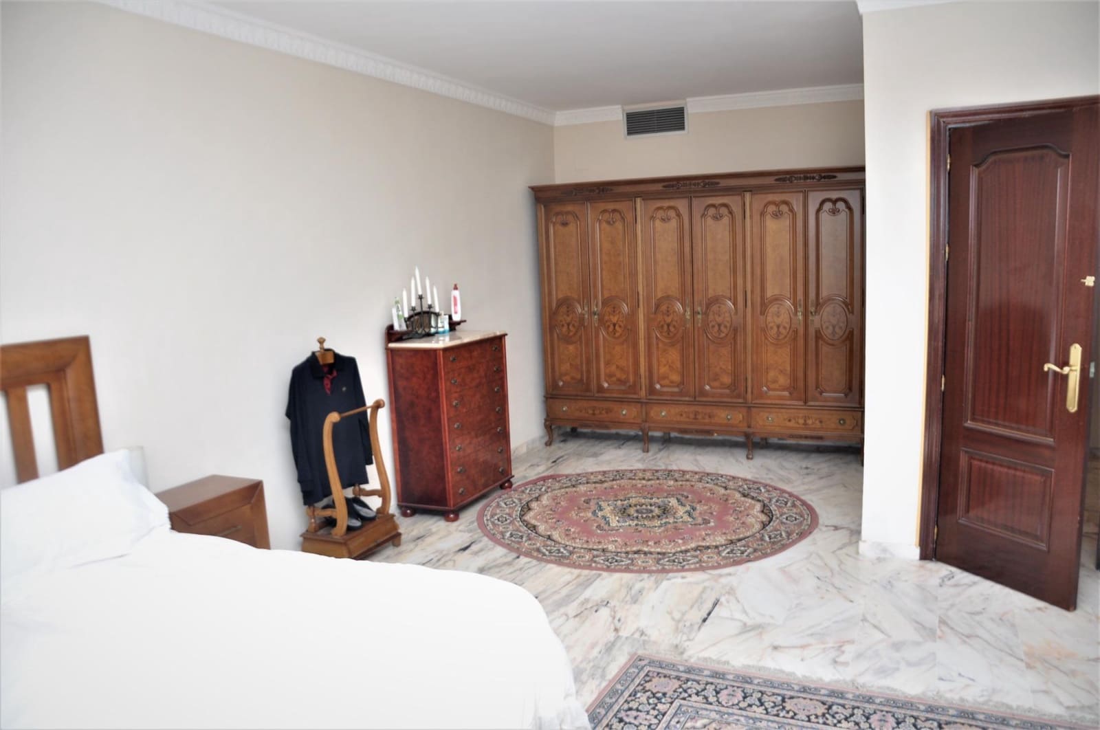 9 soveværelse Villa til salg i Palomares del Rio med swimmingpool garage - € 1.020.000 (Ref: 8798984)