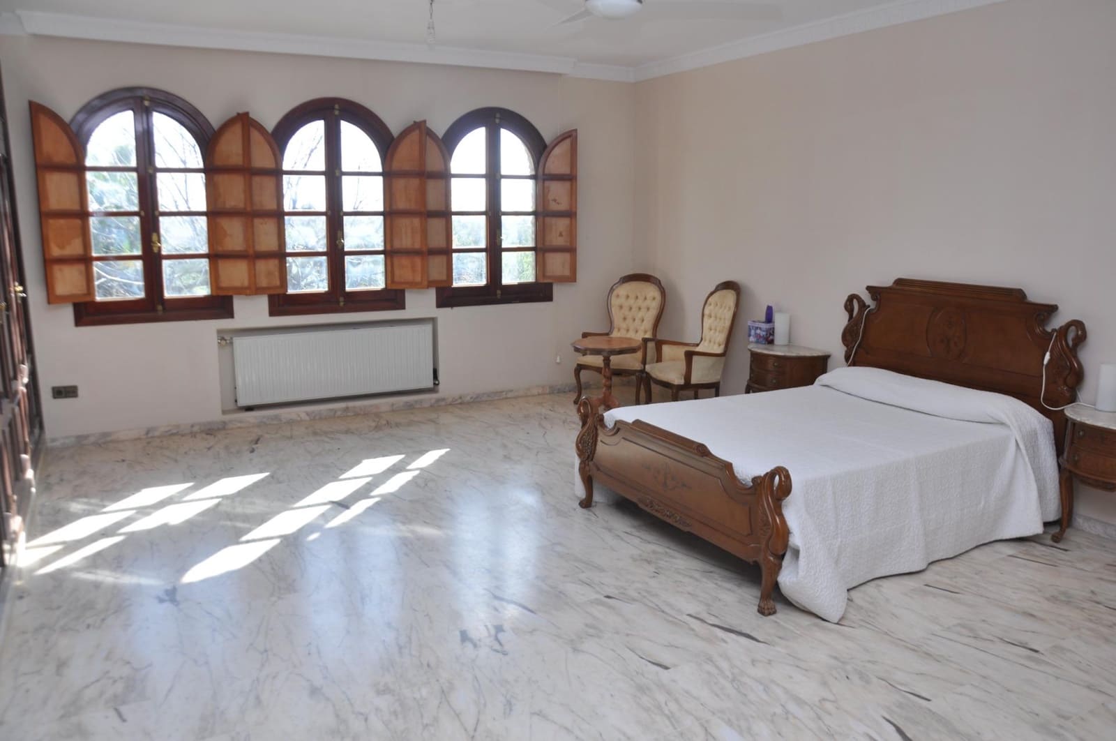 9 soveværelse Villa til salg i Palomares del Rio med swimmingpool garage - € 1.020.000 (Ref: 8798984)