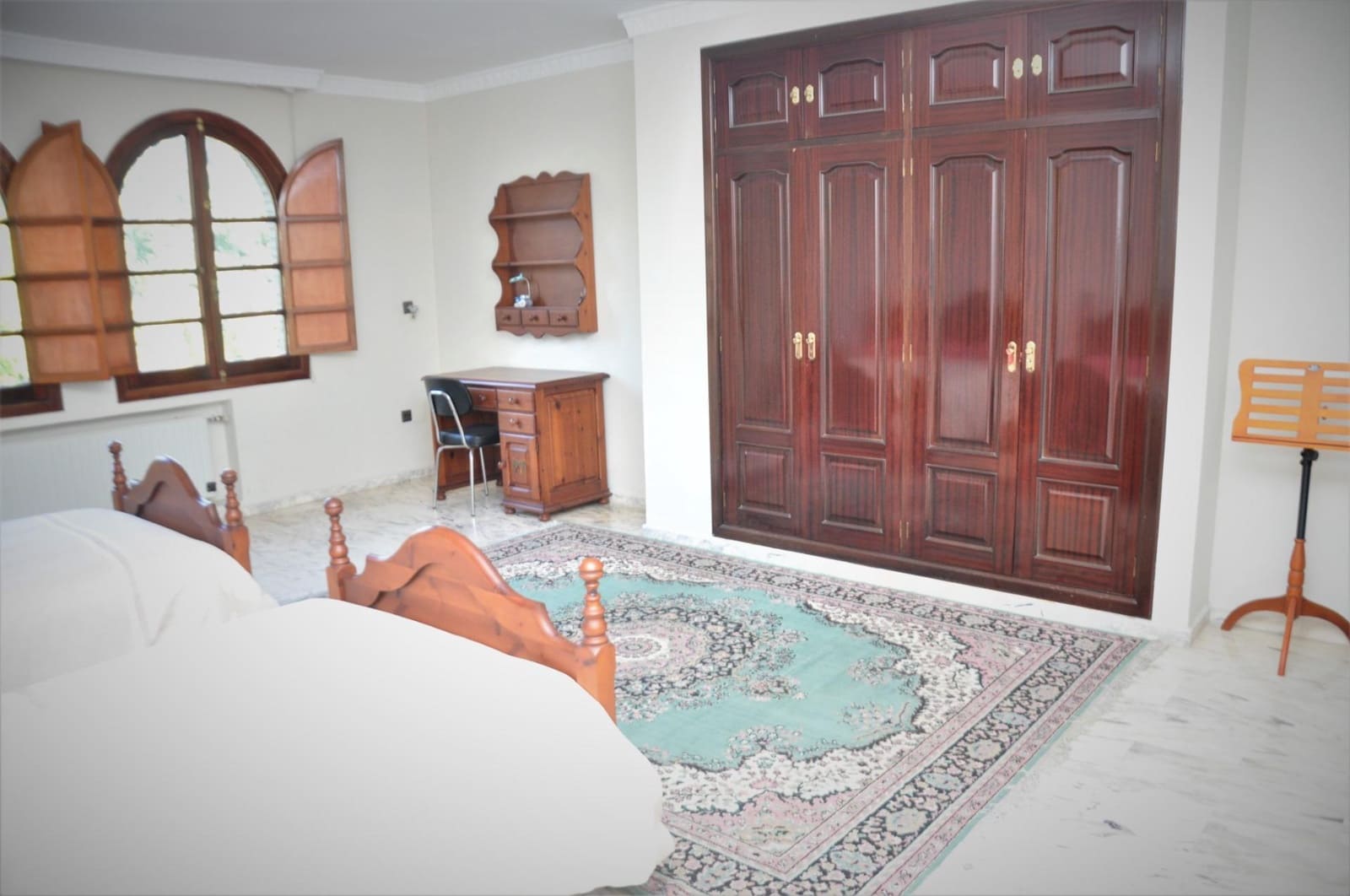 9 soveværelse Villa til salg i Palomares del Rio med swimmingpool garage - € 1.020.000 (Ref: 8798984)