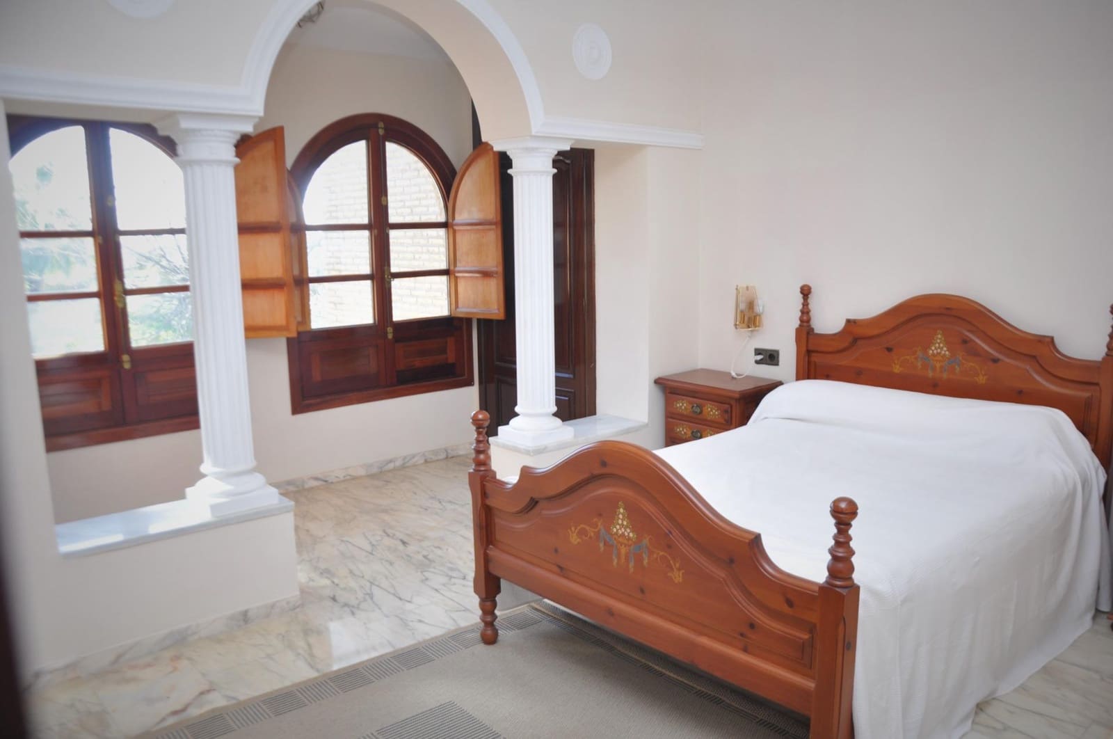 9 soveværelse Villa til salg i Palomares del Rio med swimmingpool garage - € 1.020.000 (Ref: 8798984)