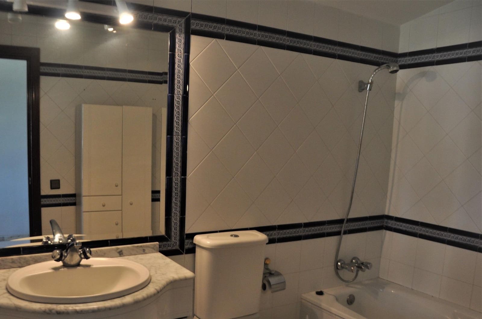 9 soveværelse Villa til salg i Palomares del Rio med swimmingpool garage - € 1.020.000 (Ref: 8798984)