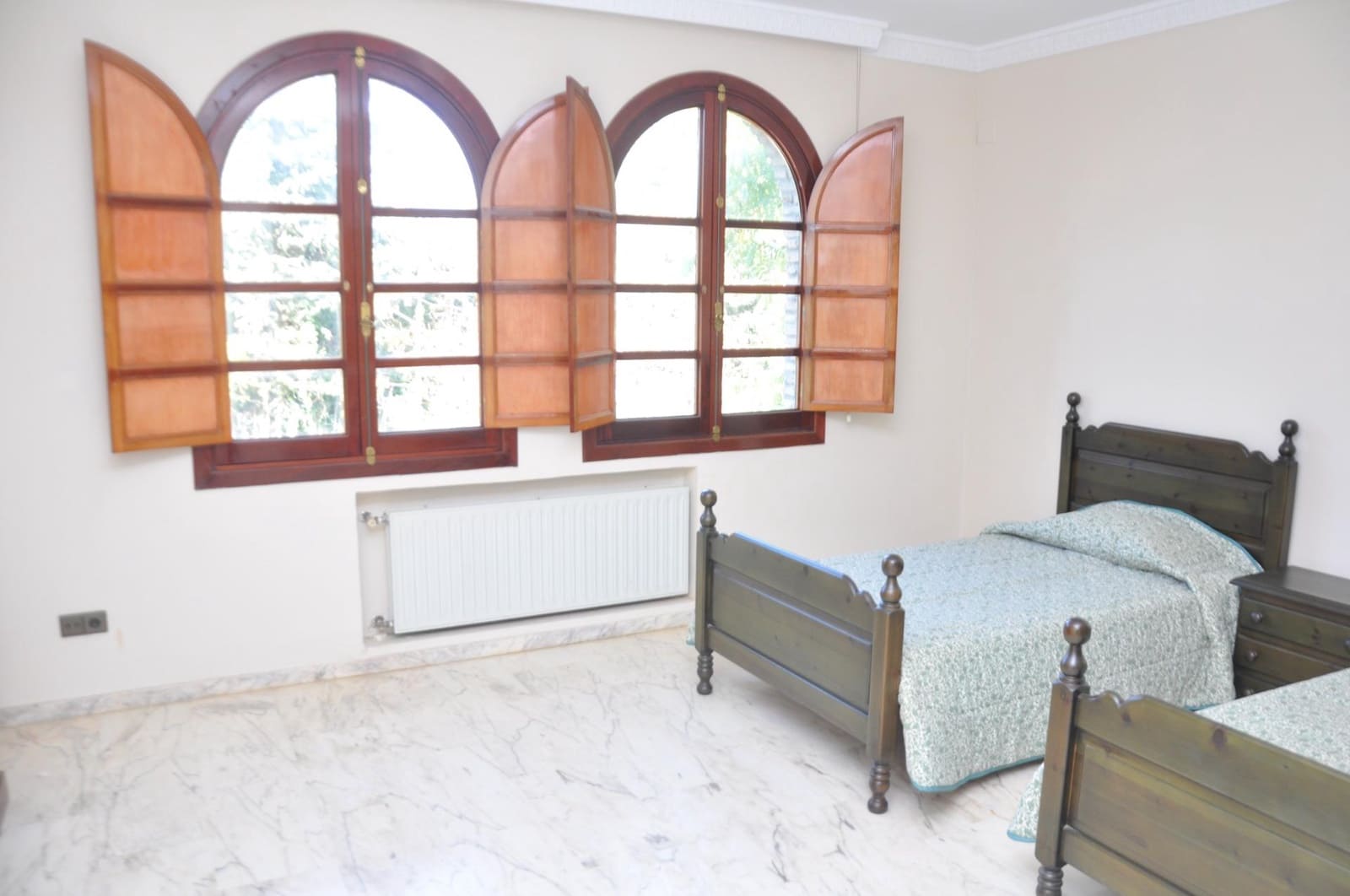 9 soveværelse Villa til salg i Palomares del Rio med swimmingpool garage - € 1.020.000 (Ref: 8798984)