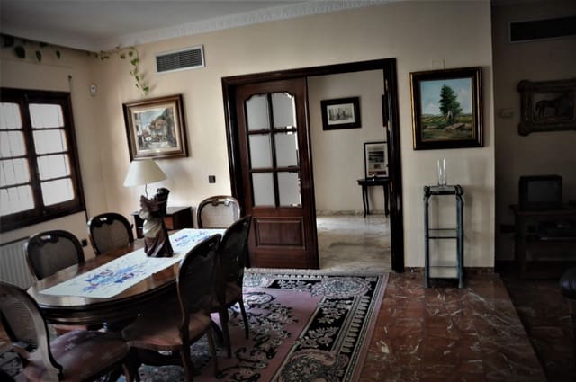 9 chambre Villa/Maison à vendre à Palomares del Río avec piscine garage - 1 020 000 € (Ref: 8798984)