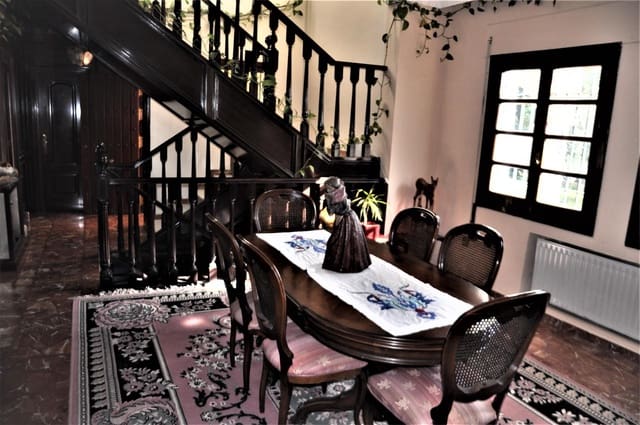 9 chambre Villa/Maison à vendre à Palomares del Río avec piscine garage - 1 020 000 € (Ref: 8798984)