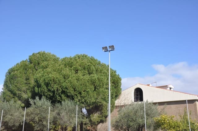 9 chambre Villa/Maison à vendre à Palomares del Río avec piscine garage - 1 020 000 € (Ref: 8798984)