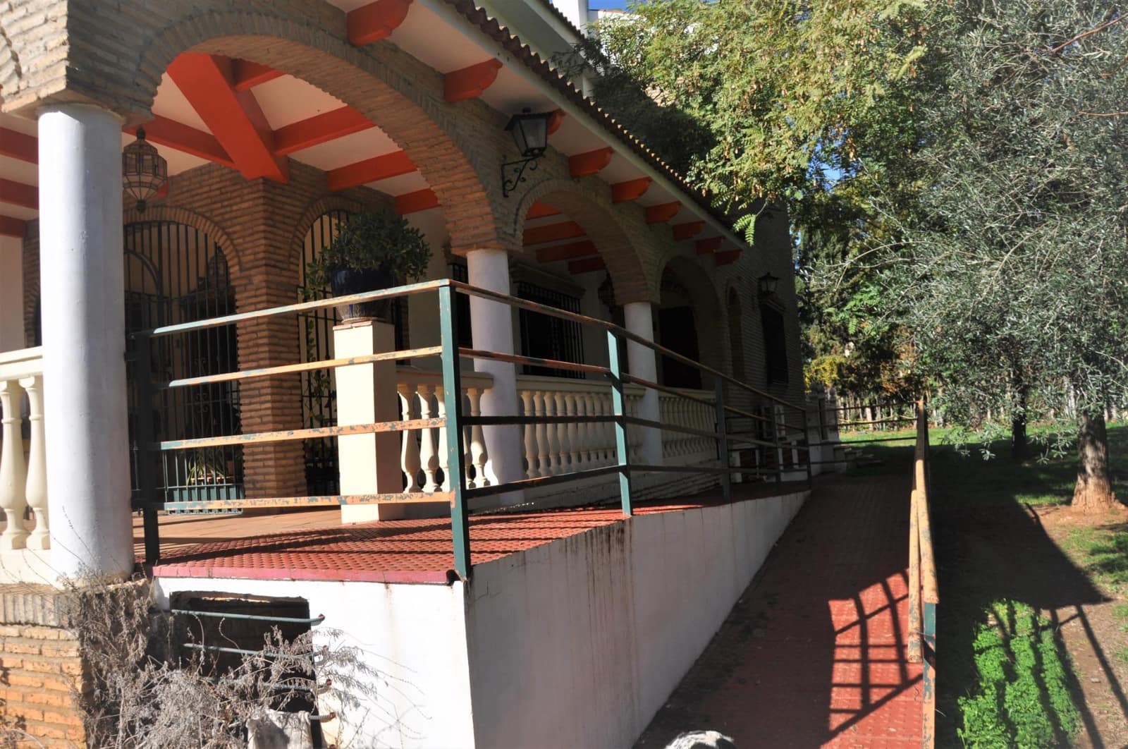 9 soveværelse Villa til salg i Palomares del Rio med swimmingpool garage - € 1.020.000 (Ref: 8798984)