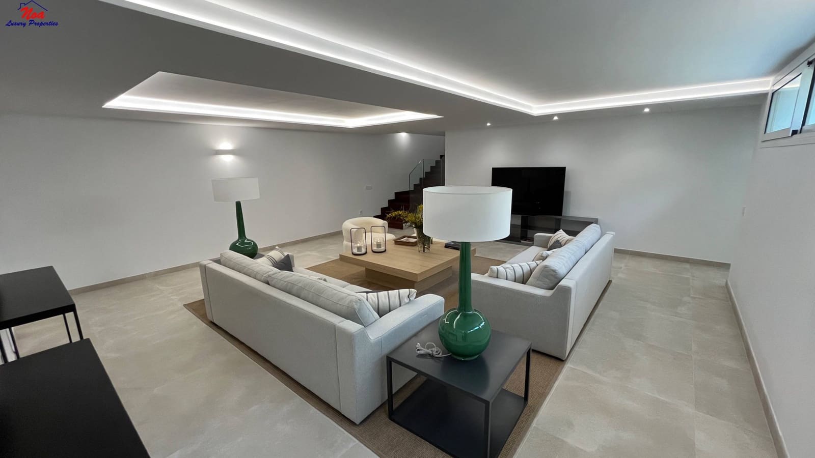 4 bedroom Villa for sale in Marbella with pool garage - € 1,950,000 (Ref: 8829349)