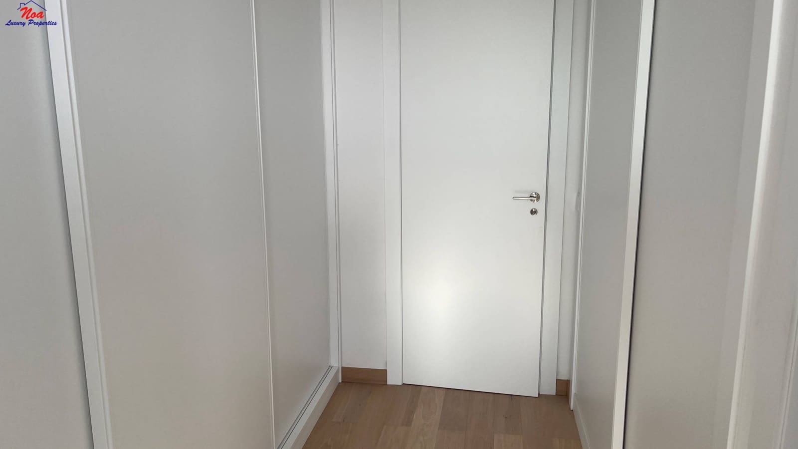 4 slaapkamer Villa te koop in Marbella met zwembad garage - € 1.950.000 (Ref: 8829349)