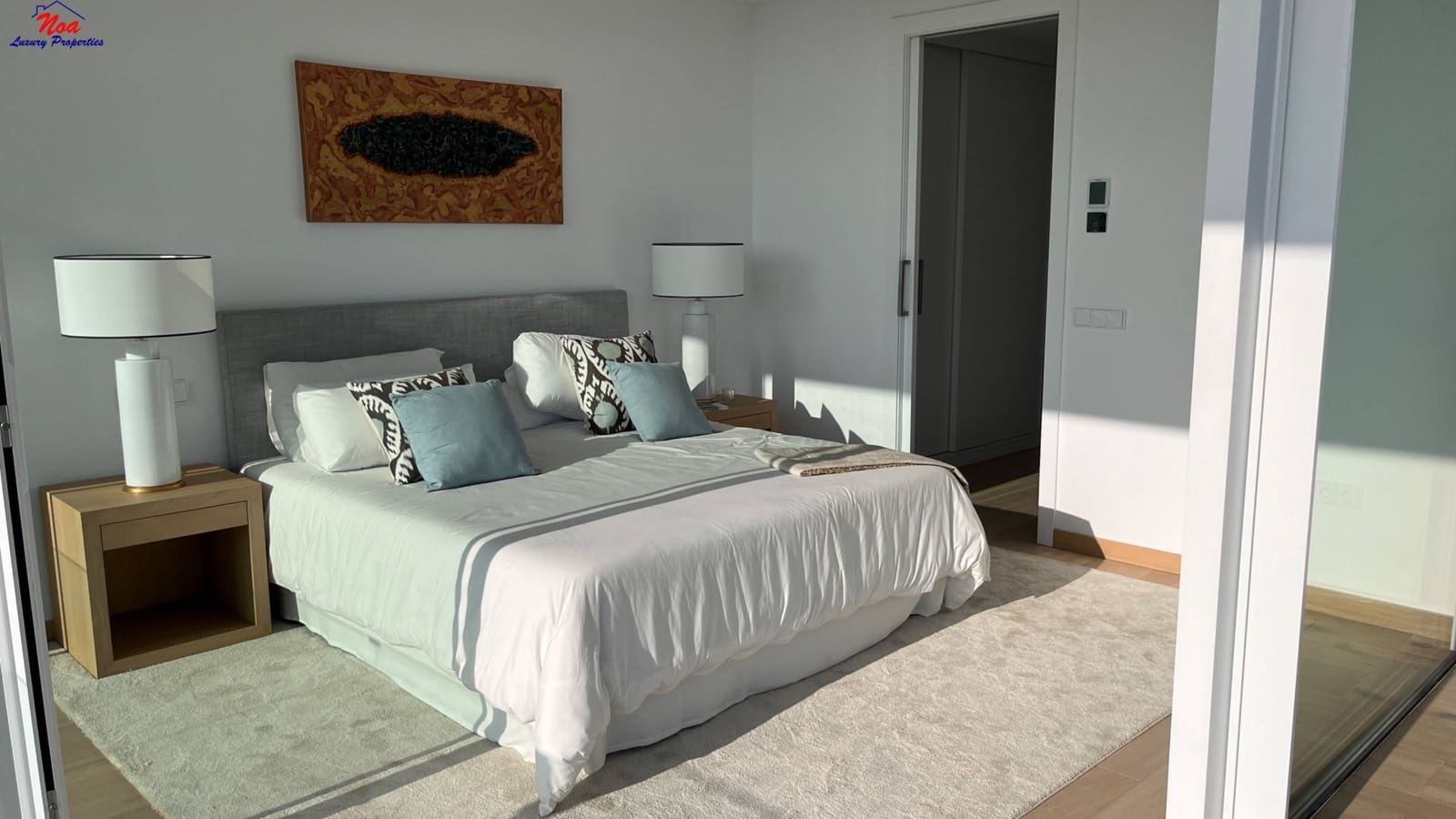 4 slaapkamer Villa te koop in Marbella met zwembad garage - € 1.950.000 (Ref: 8829349)