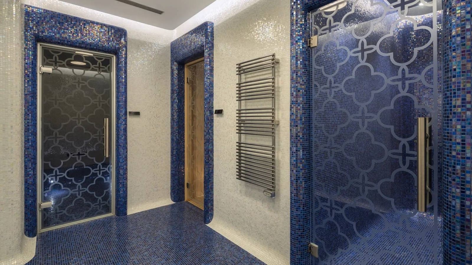 6 soveværelse Villa til salg i Nueva Andalucia med swimmingpool garage - € 6.495.000 (Ref: 8836683)