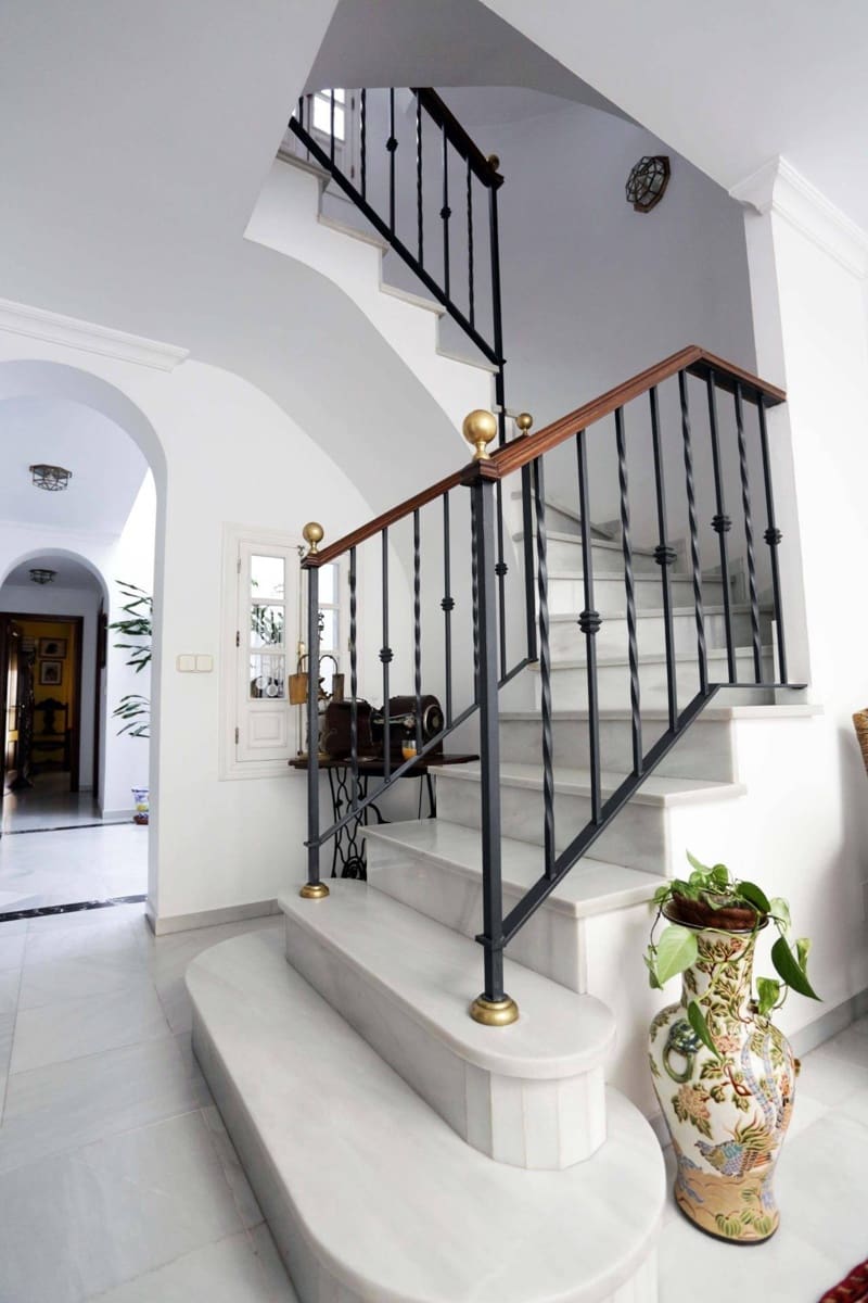 5 slaapkamer Huis te koop in Coria del Rio met garage - € 370.000 (Ref: 8854810)